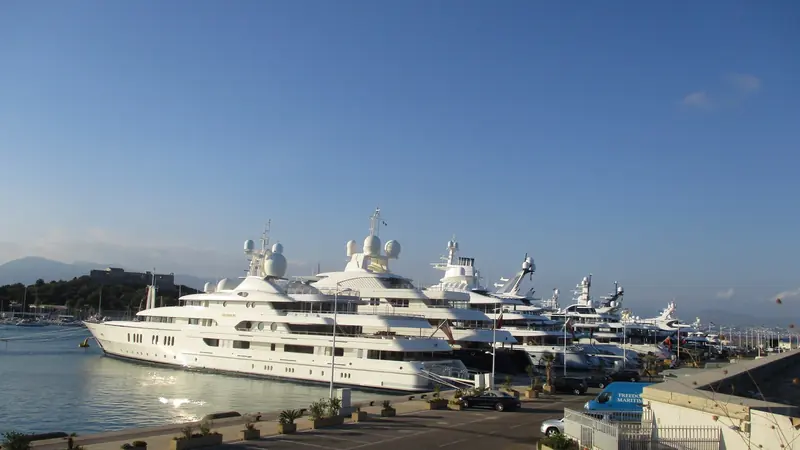 Superyachts on the Quai des Milliardaires in Port Vauban, Antibes